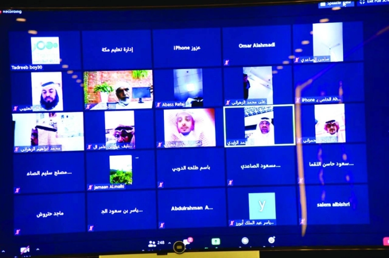 جانب من عملية تدريب المعلمين (مكة)