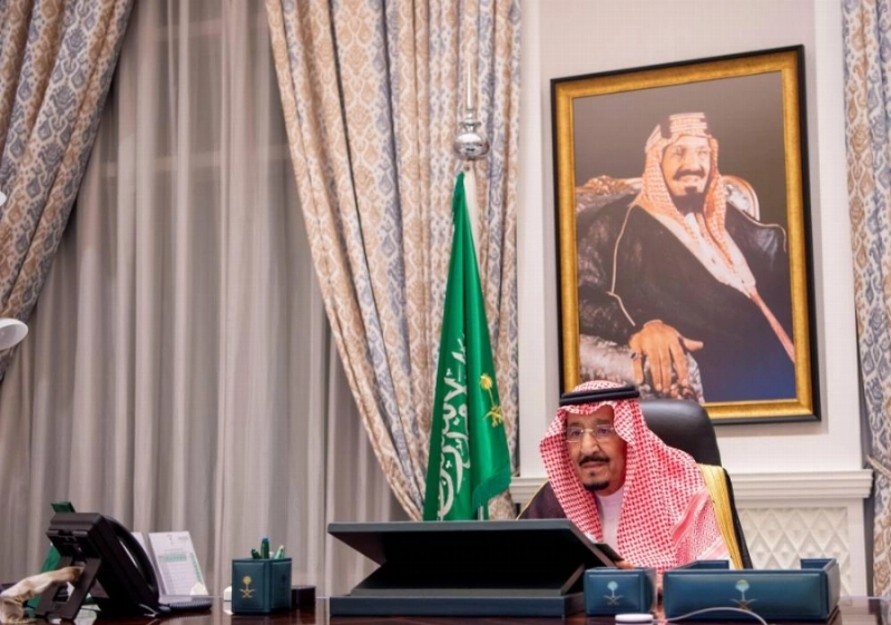 الملك سلمان لدى ترؤسه جلسة مجلس الوزارء (واس)