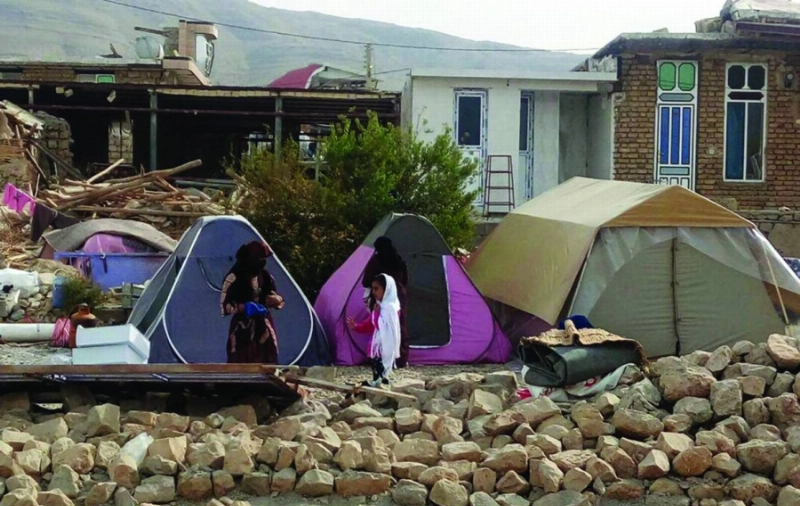 إيرانيون يعيشون داخل خيام (مكة)