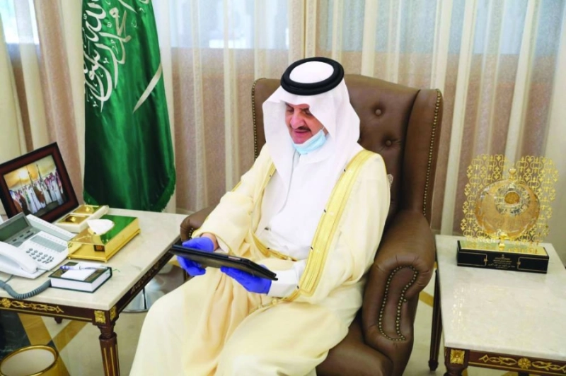 سعود بن نايف خلال التدشين (مكة)