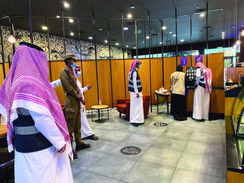 الفرق الصحية خلال جولاتها (مكة)