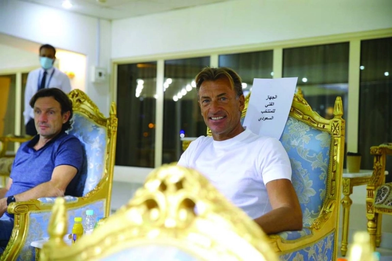 إيرڤي رينارد مدرب المنتخب السعودي (مكة)