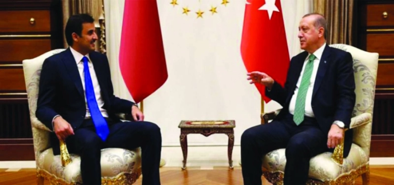 إردوغان يتحدث وتميم يستمع (مكة)