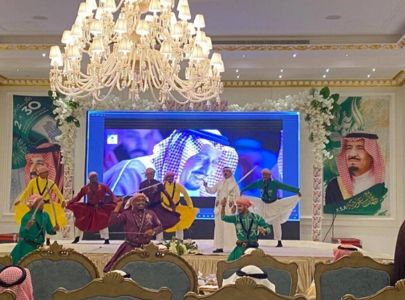 أهالي مكة يحتفلون باليوم الوطني