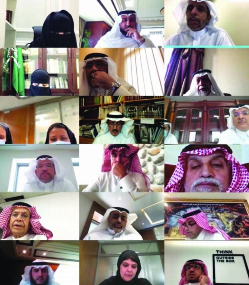 من اجتماع لجنة التعليم والبحث العلمي بالشورى (مكة)