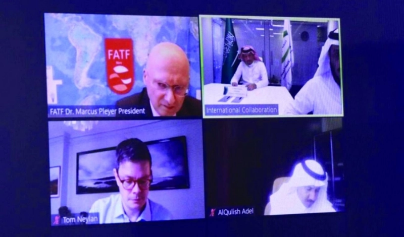 من الاجتماع