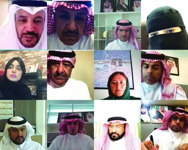 من اجتماع لجنة الشورى عبر الاتصال المرئي (مكة)