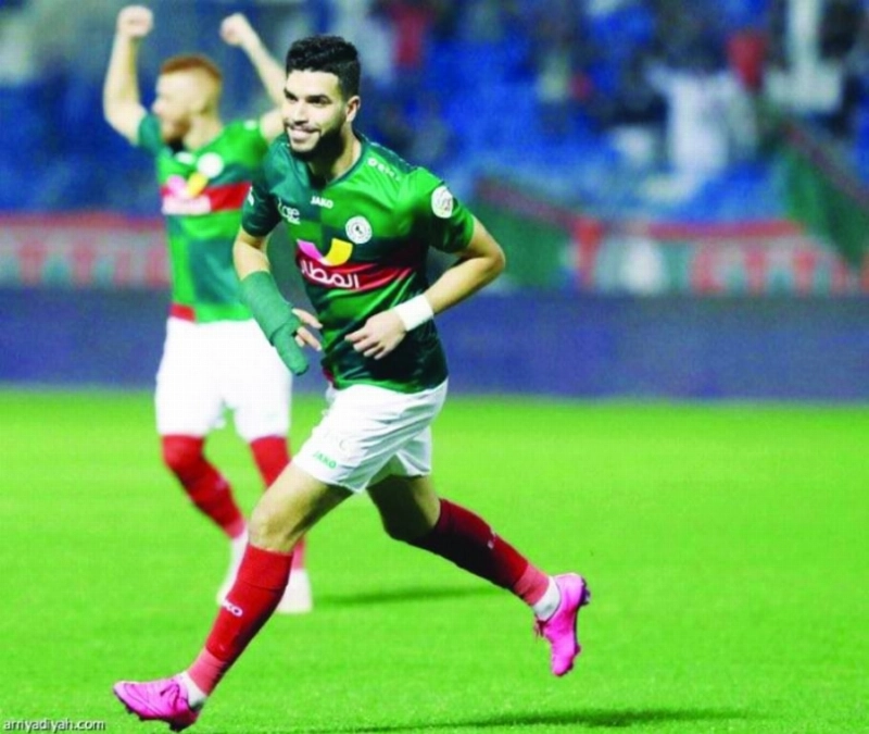وليد أزارو