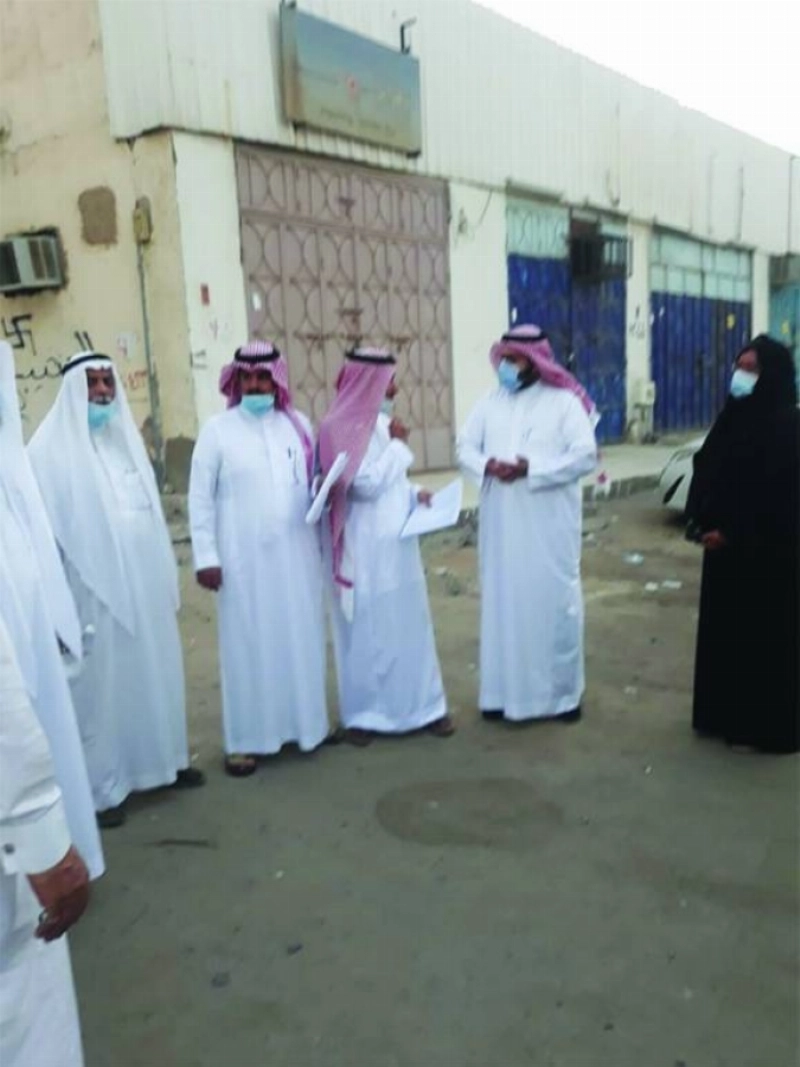 الاستماع إلى شكاوى الأهالي