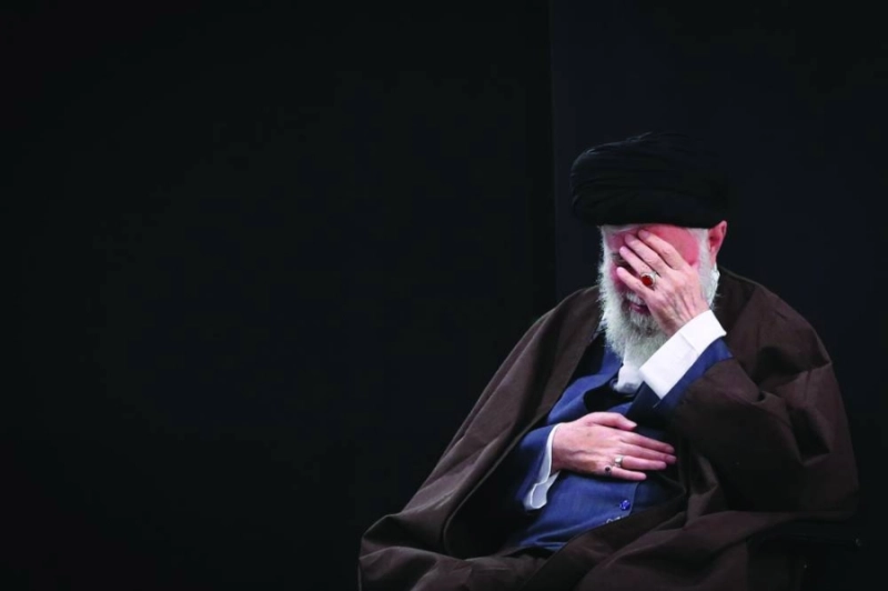 المرشد علي خامنئي يواجه مأزقا كبيرا (د ب أ)