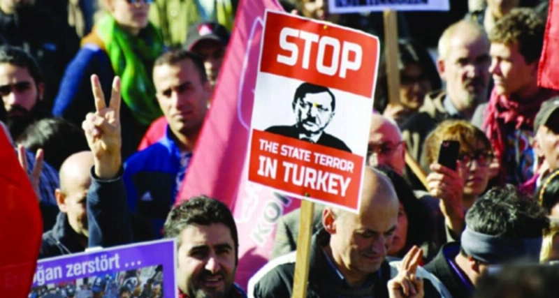 مظاهرات تركية ضد إردوغان (مكة)