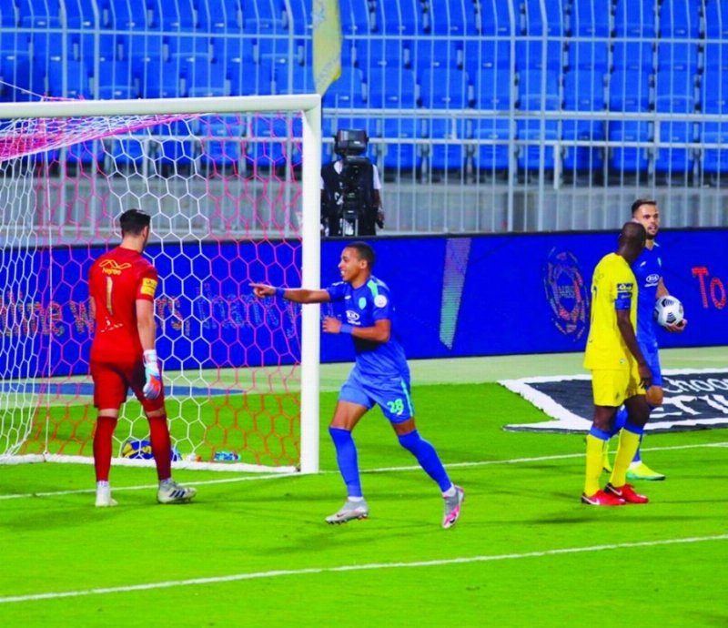 دبكة يحتفل بهدفه الثاني في النصر (مكة)