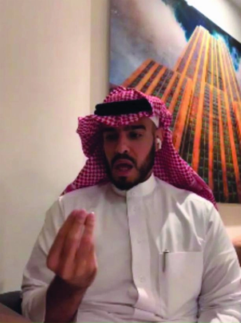 العذل يتحدث خلال الورشة (مكة)
