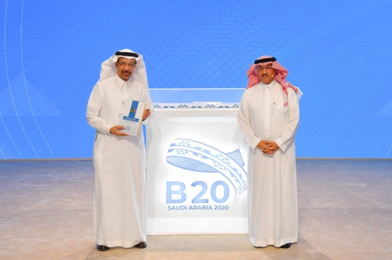 رئيس مجموعة الأعمال السعودية يوسف البنيان و وزير الإستثمار خالد بن عبدالعزيز الفالح