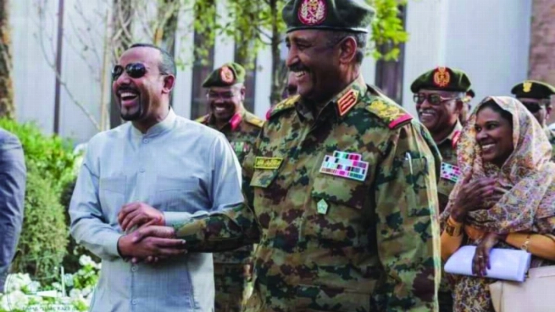 لقاء البرهان وآبي أحمد (مكة)