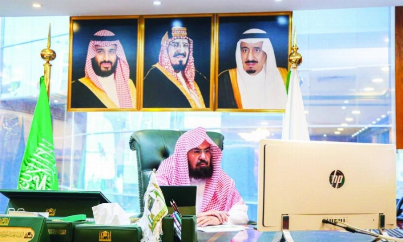 عبدالرحمن السديس خلال مشاركته (مكة)