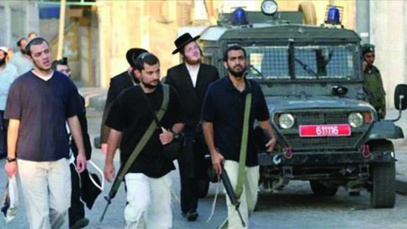 مستوطنون يهود في طريقهم للمسجد الأقصى (مكة)