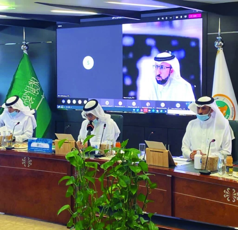 مشاركون في ملتقى الأمن الغذائي والاستدامة البيئية (مكة)