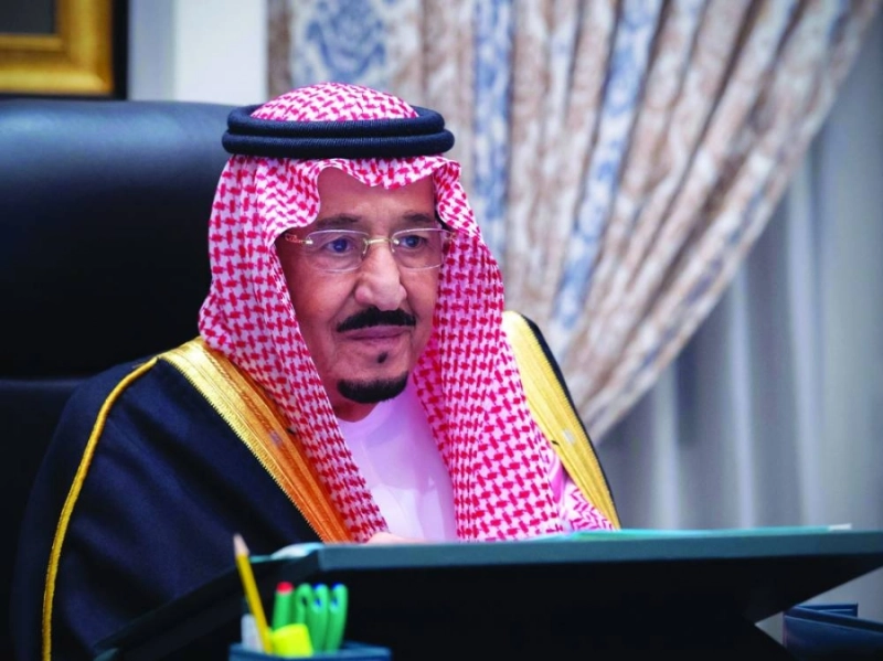 الملك سلمان خلال ترؤسه جلسة مجلس الوزارء عبر الاتصال المرئي (واس)