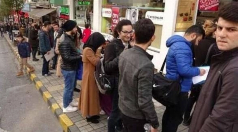 طوابير العاطلين في تركيا