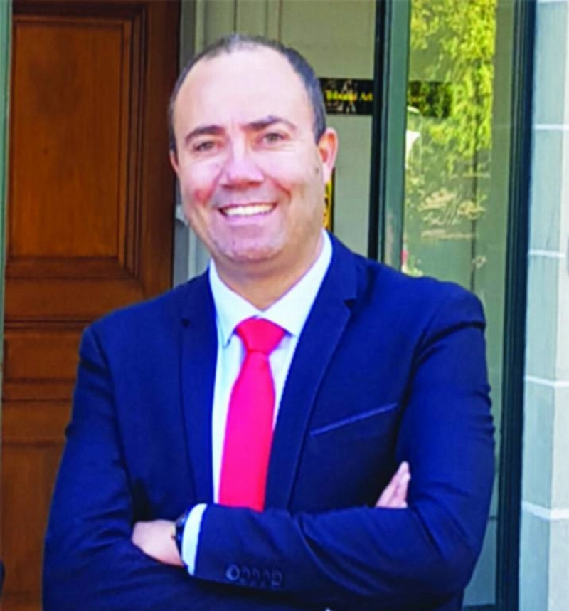 علي عباس