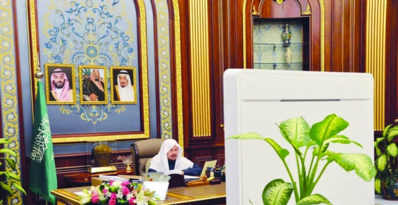 عبدالله آل الشيخ خلال جلسة سابقة (مكة)