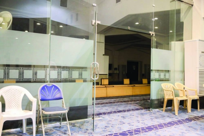 قواطع وفواصل زجاجية (مكة)