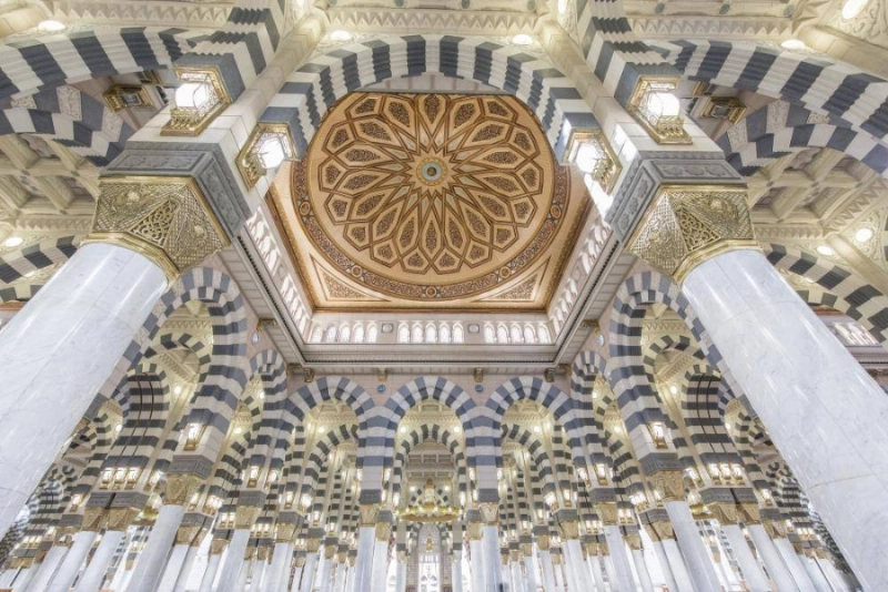 إحدى القباب من الداخل