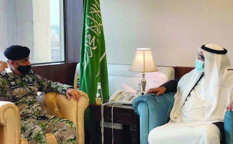 الجبير والنفجان خلال اللقاء (مكة)