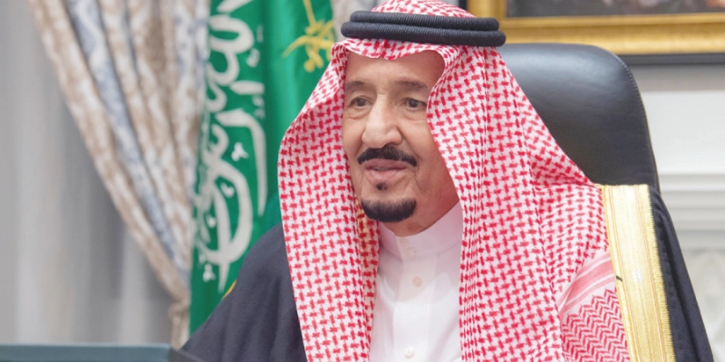 الملك سلمان خلال ترؤسه جلسة مجلس الوزراء (واس)