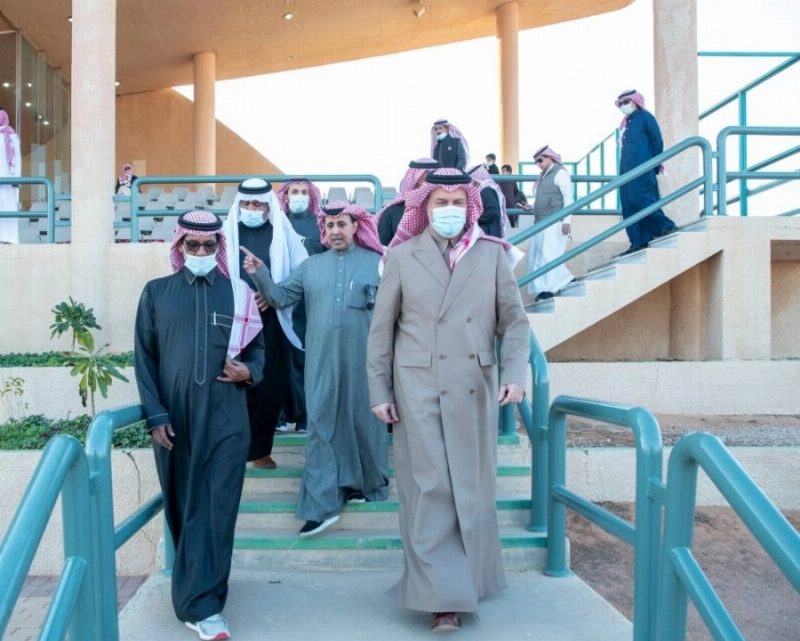 الأمير بندر بن خالد الفيصل يتفقد ميدان فروسية رماح