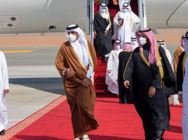 ولي العهد لدى استقباله أمير دولة قطر