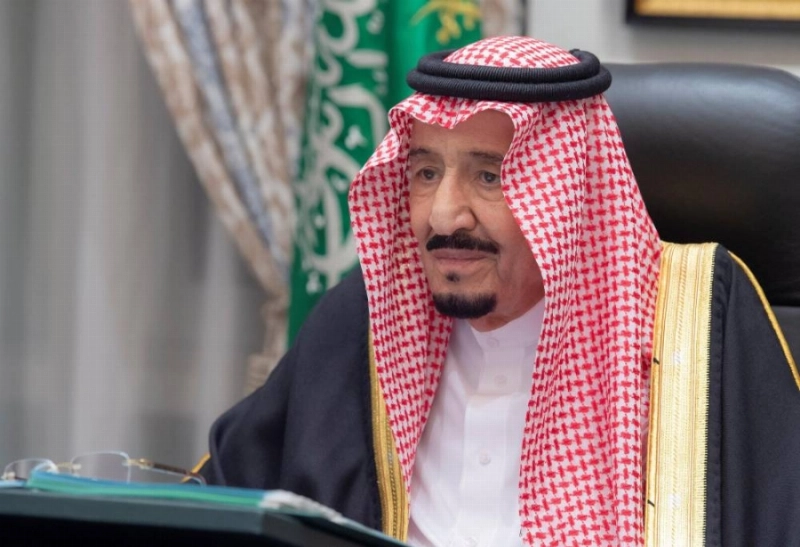 الملك سلمان مترئسا جلسة مجلس الوزراء عبر الاتصال المرئي (واس)
