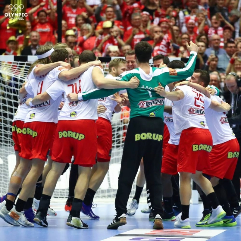 منتخب الدنمارك (د ب أ)