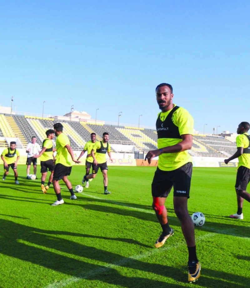 لاعبو الاتحاد خلال التدريبات (مكة)