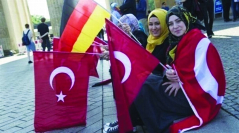 تركيات معارضات لإردوغان في ألمانيا (مكة)