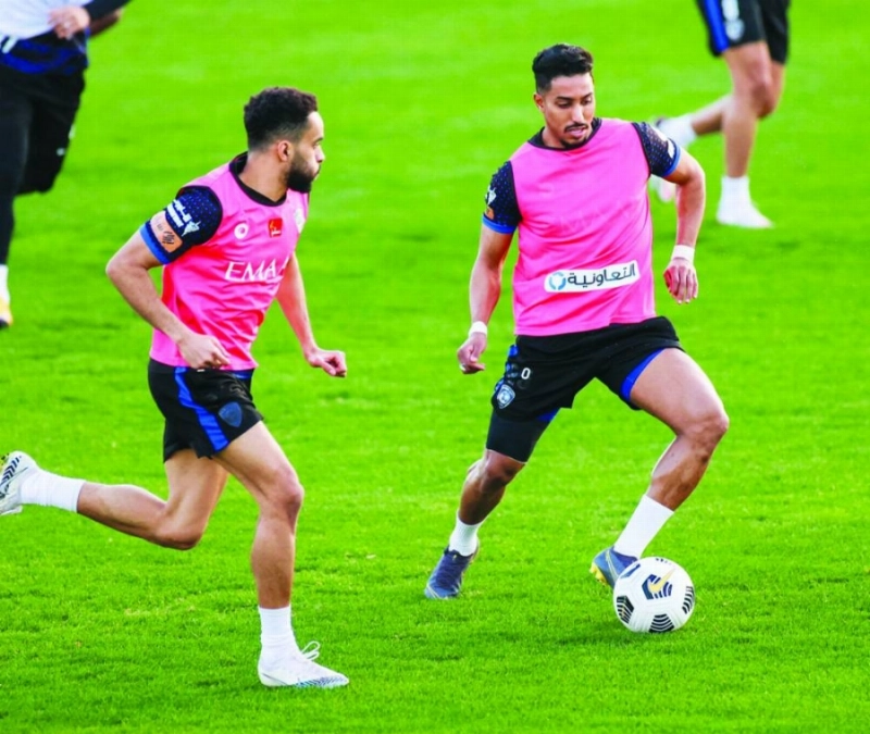 سالم الدوسري ومحمد البريك خلال تدريبات الهلال (إعلامي الهلال)