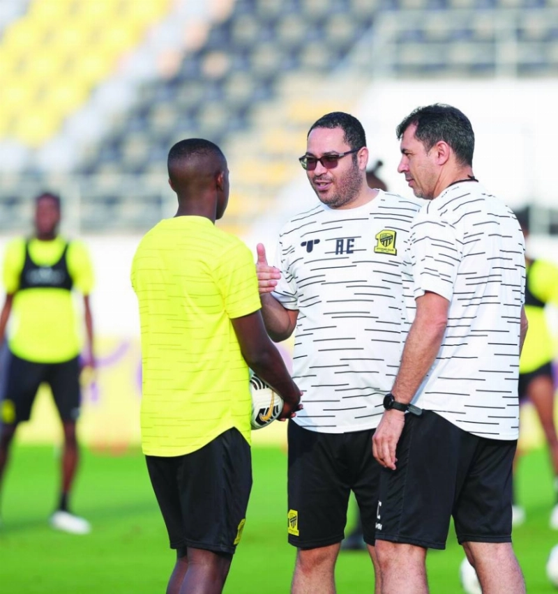 كاريلي خلال تدريبات الاتحاد (مكة)