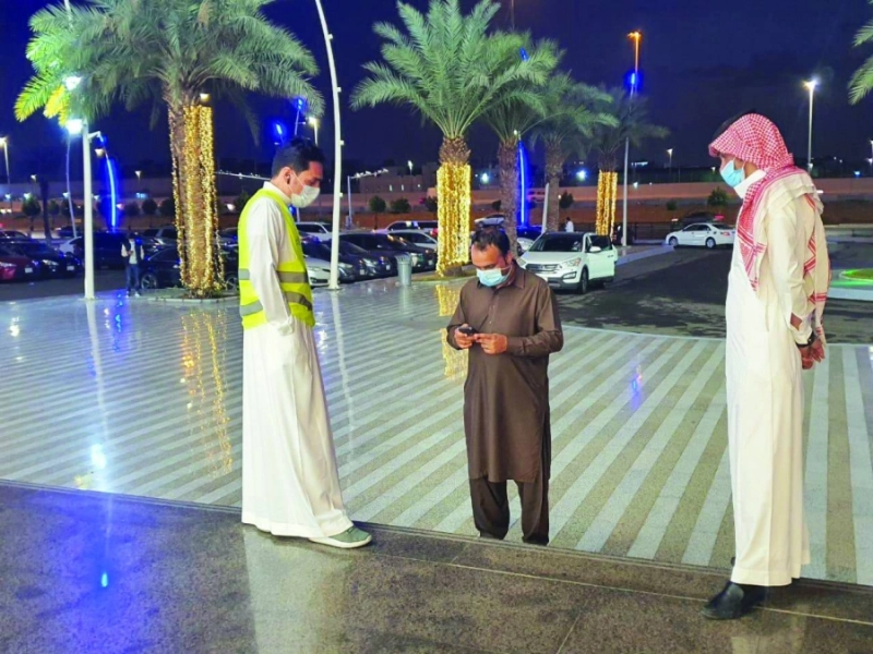 حملة "لسلامتنا نلتزم" للتوعية بالإجراءات الاحترازية في المرافق بجدة (مكة)