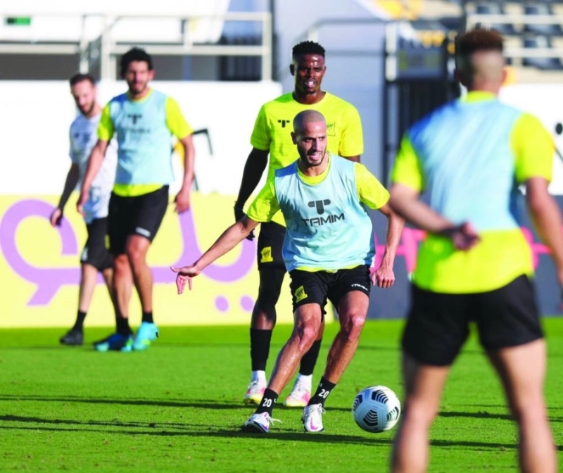 لاعبو الاتحاد خلال التدريبات (مكة)