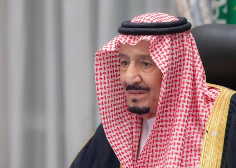 الملك سلمان مترئسا جلسة مجلس الوزراء عبر الاتصال المرئي (واس)