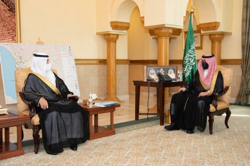 نائب أمير منطقة مكة يستقبل مدير منظمة (إيسيسكو)