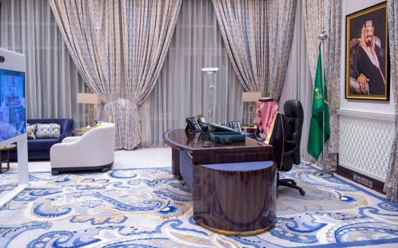 الملك سلمان مترئسا جلسة مجلس الوزراء عبر الاتصال المرئي (واس)