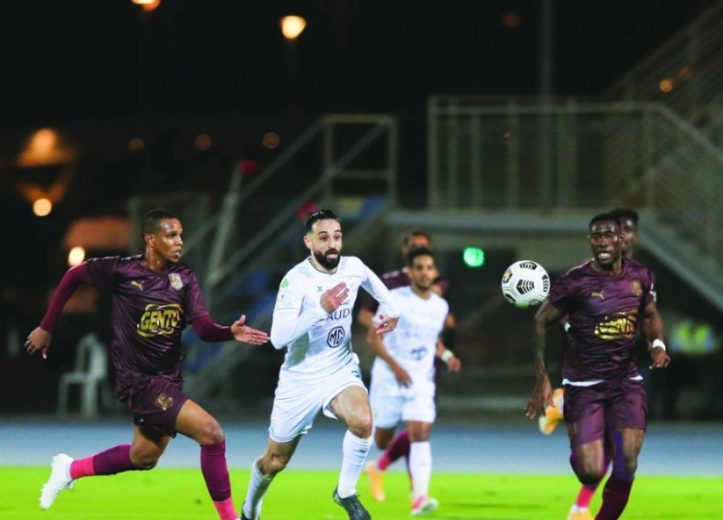 من مباراة الأهلي والعين (مكة)