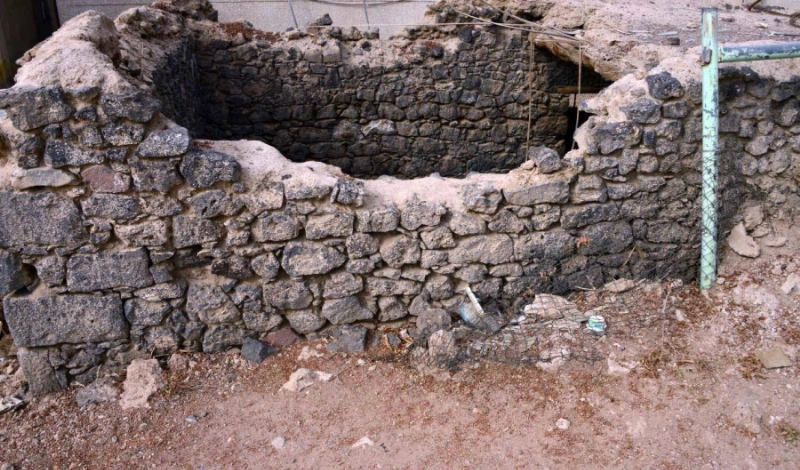 من الآبار القديمة بالمدينة المنورة (مكة)