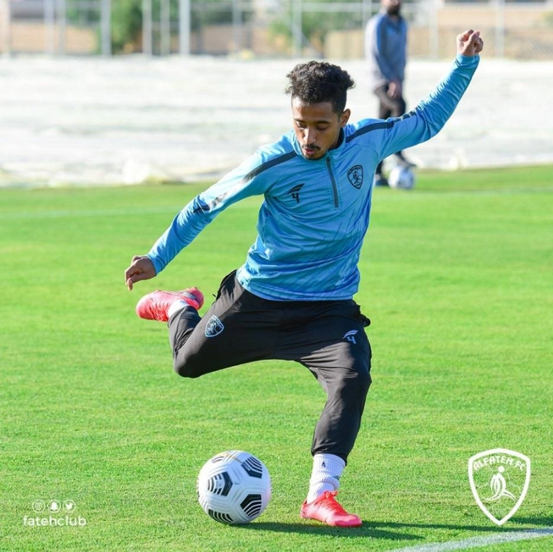تدريبات الفتح استعدادا لمواجهة الهلال (إعلامي الفتح)