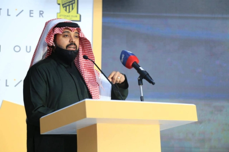 OUTLIER الراعي الذهبي لقميص نادي الاتحاد السعودي