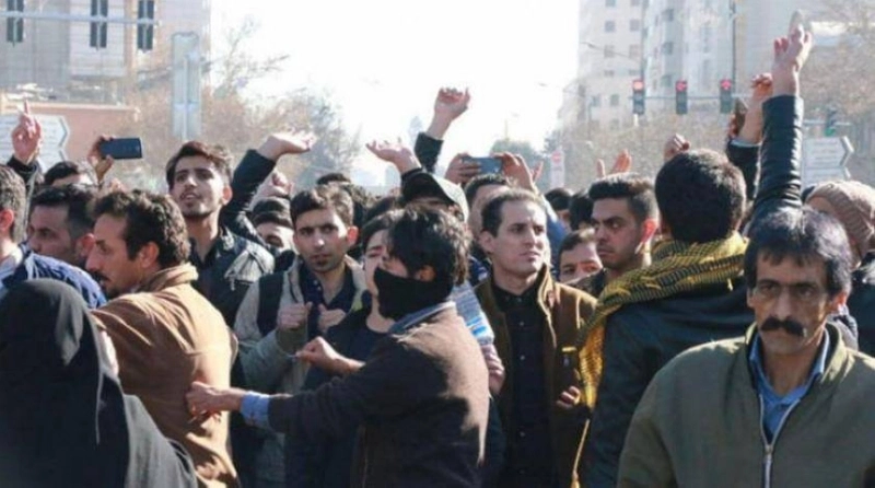 احتجاجات عنيفة شهدتها طهران (مكة)