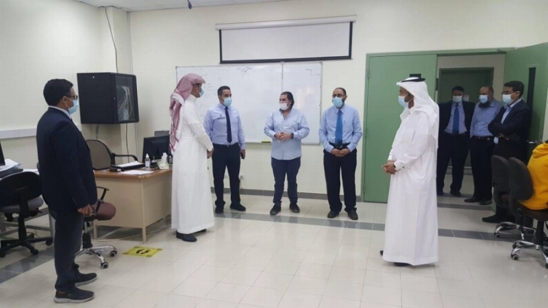 نائب المحافظ المساعد للكليات التقنية يلتقي المدربين والمتدربين بتقنية الطائف