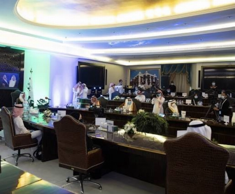 خالد الفيصل يتوج الفائزين والفائزات لمعرض إبداع للعلوم والهندسة ابداع"2021"